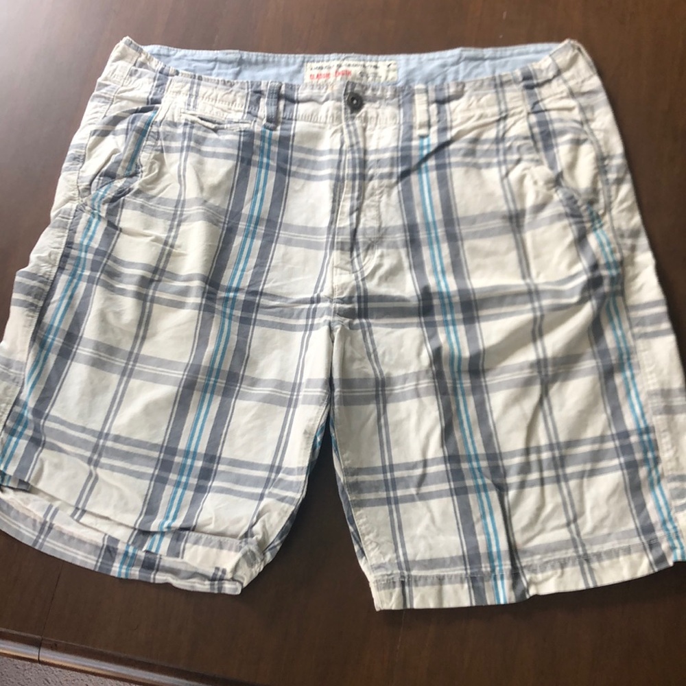 American Eagle Men’s 38 Shorts
